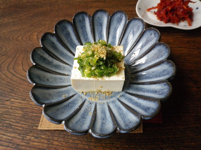 冷ややっこねぎ塩のせ